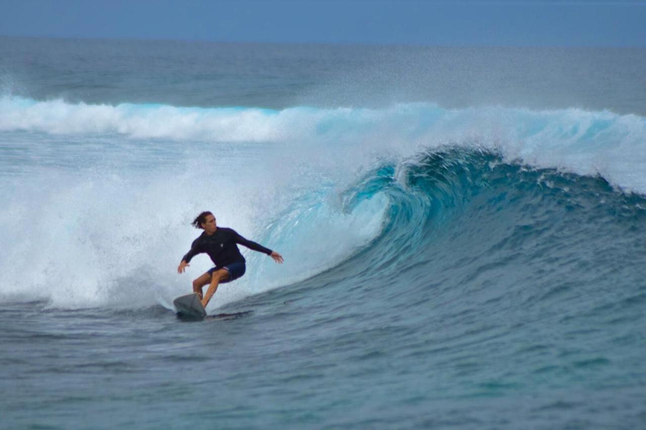 String Wave Maldives Hotel Gulhi Kültér fotó